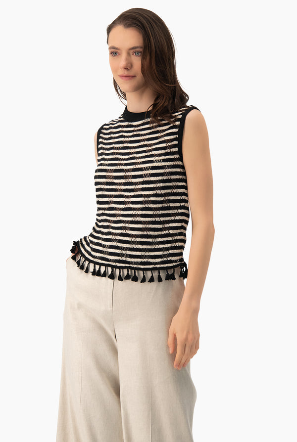 Blusa recta con borlas