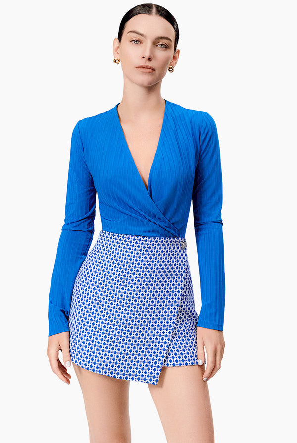 Blusa azul de manga larga