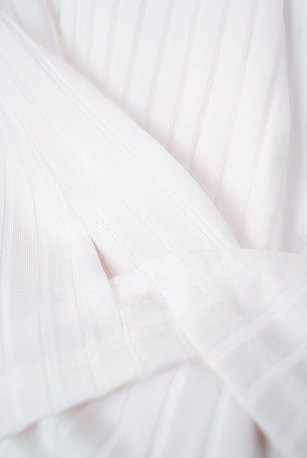 Blusa blanca de manga larga