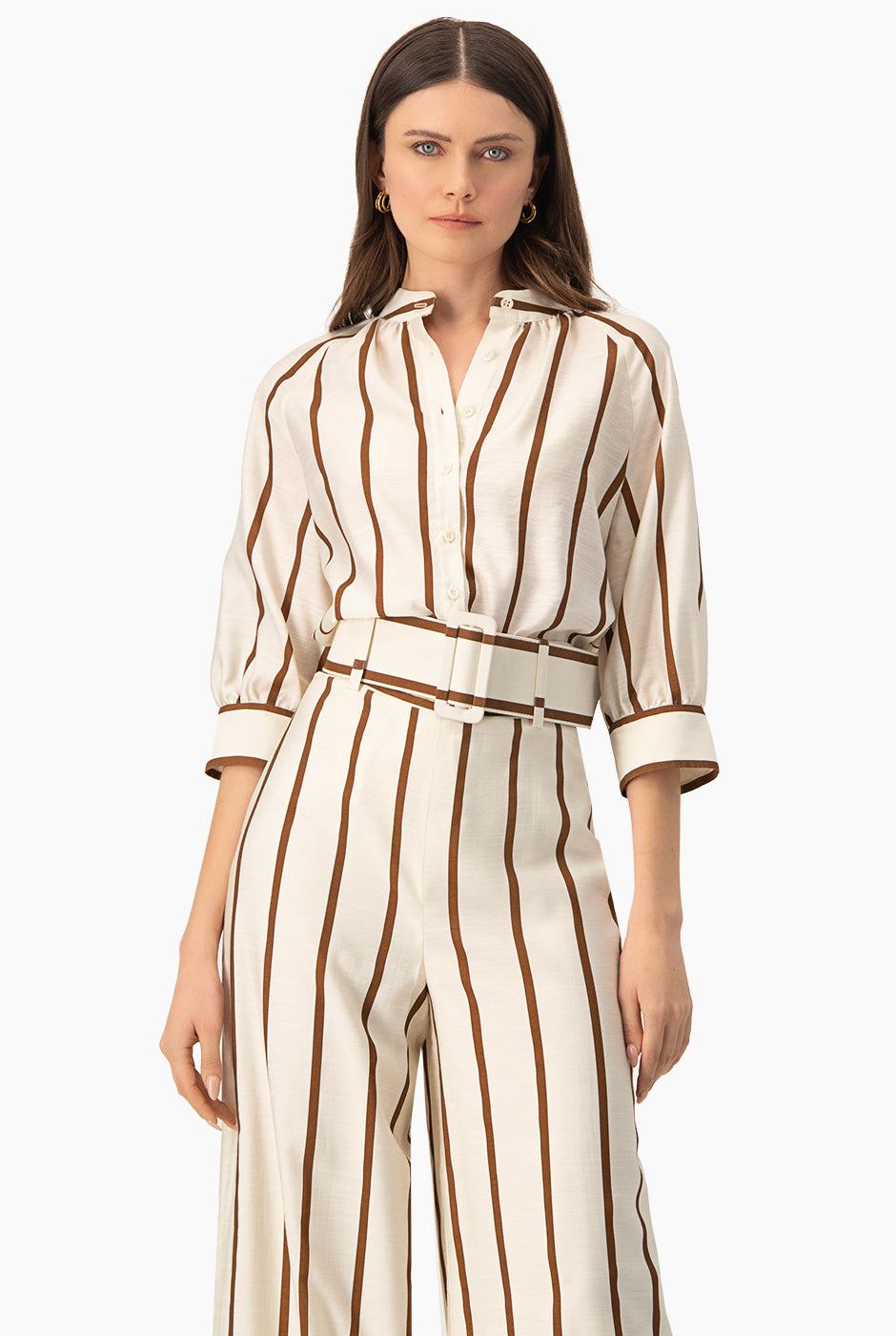 Blusa estampada de rayas con cuello mao y mangas 3/4