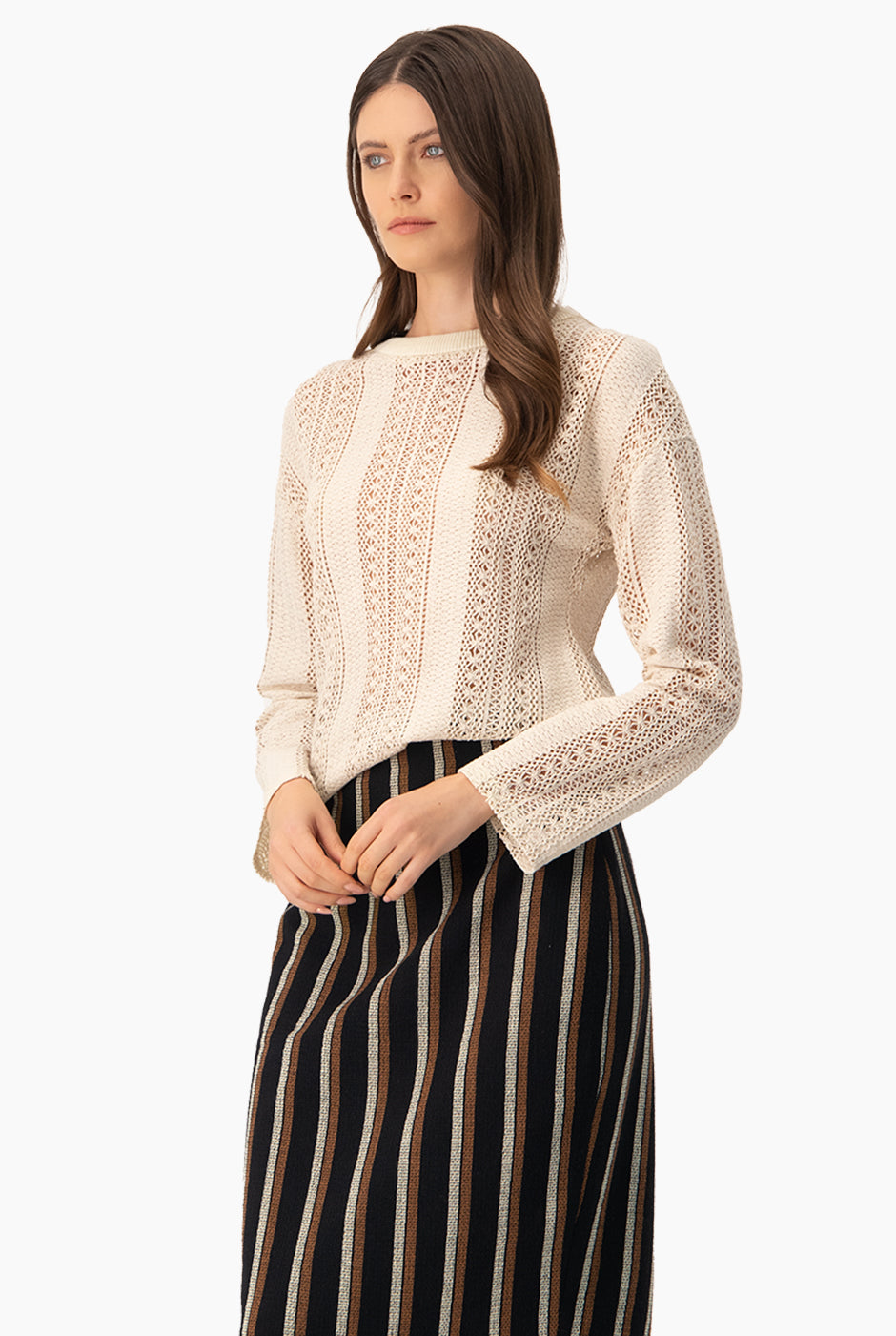 Blusa tejida en color natural de manga larga