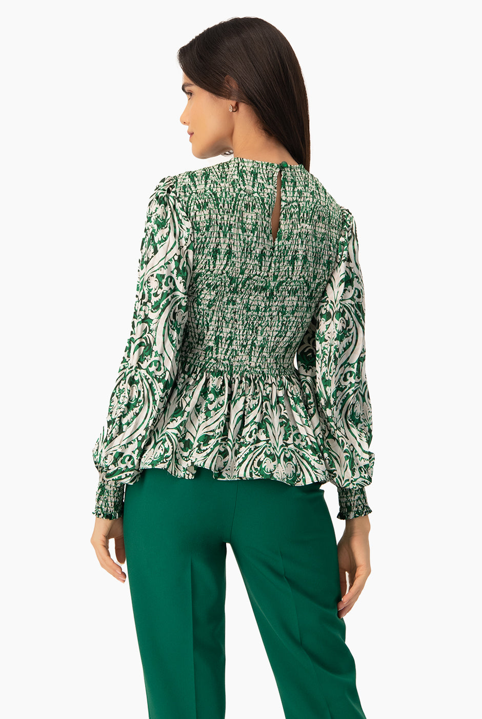 Blusa verde con estampado floral y smock en puños