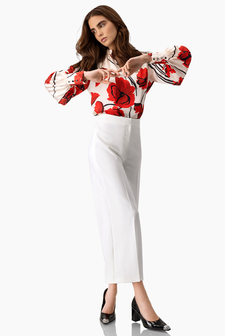 Blusa estampada multicolor con cuello mao y puños