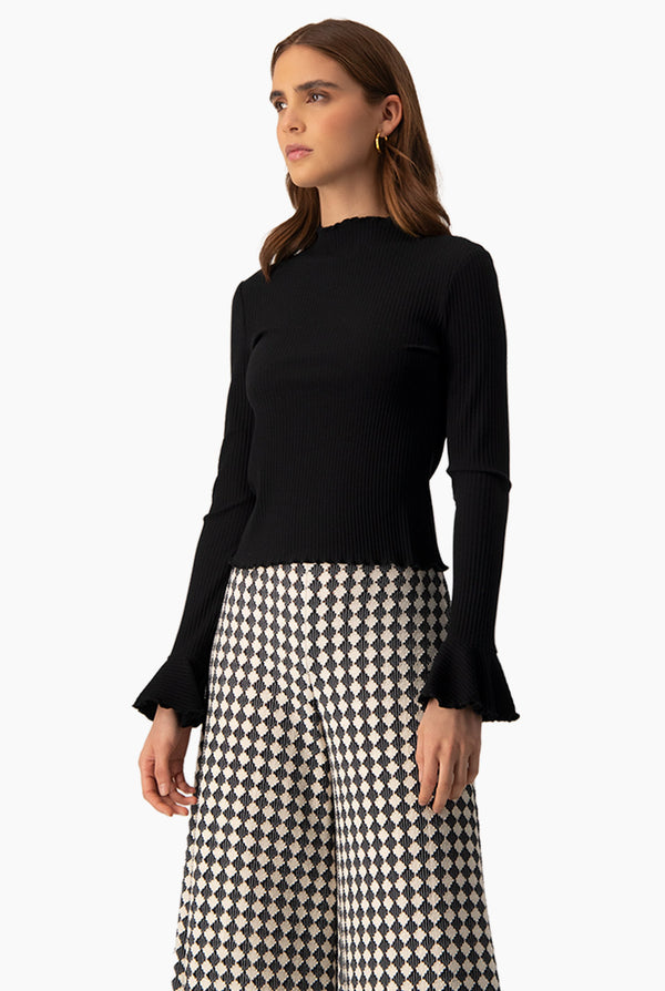 Blusa negra de cuello redondo