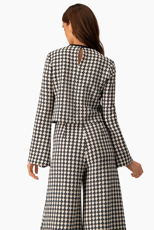 Blusa de manga larga acampanada