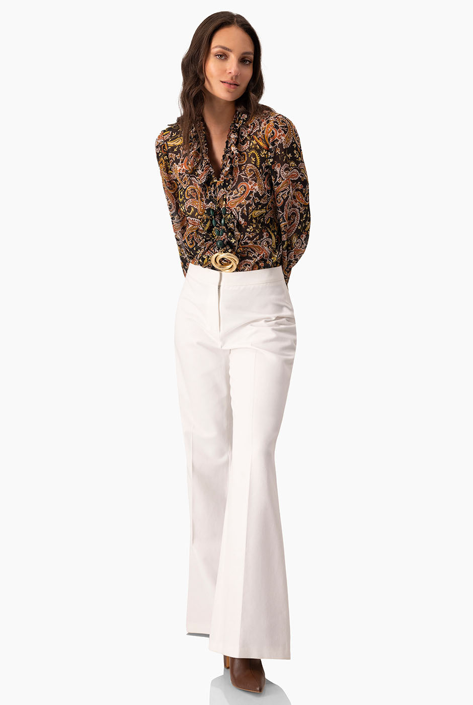 Blusa estampada multicolor con escote en V y volantes