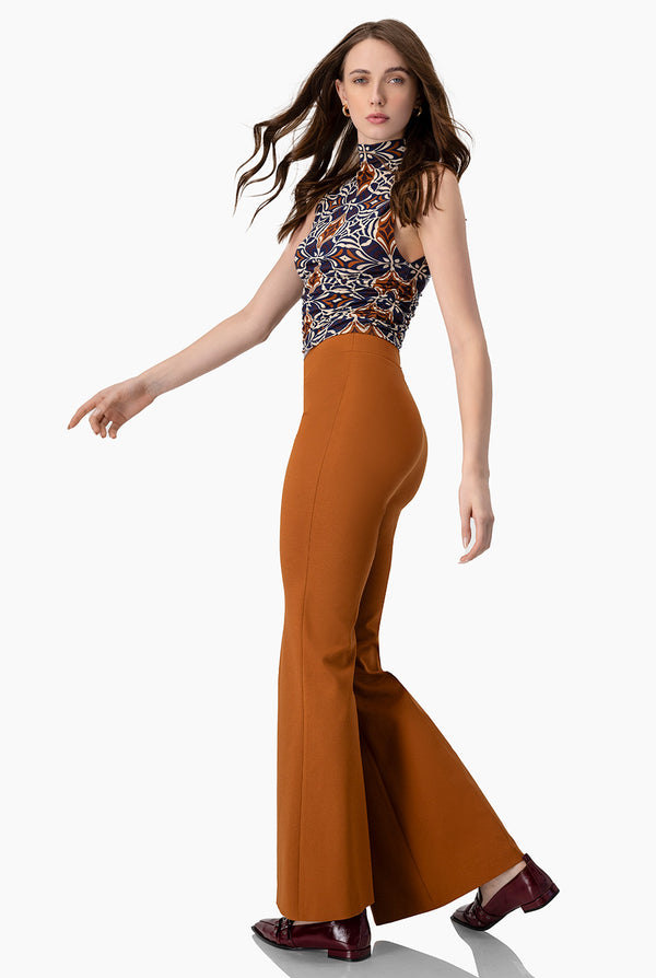 Blusa fruncida en costados