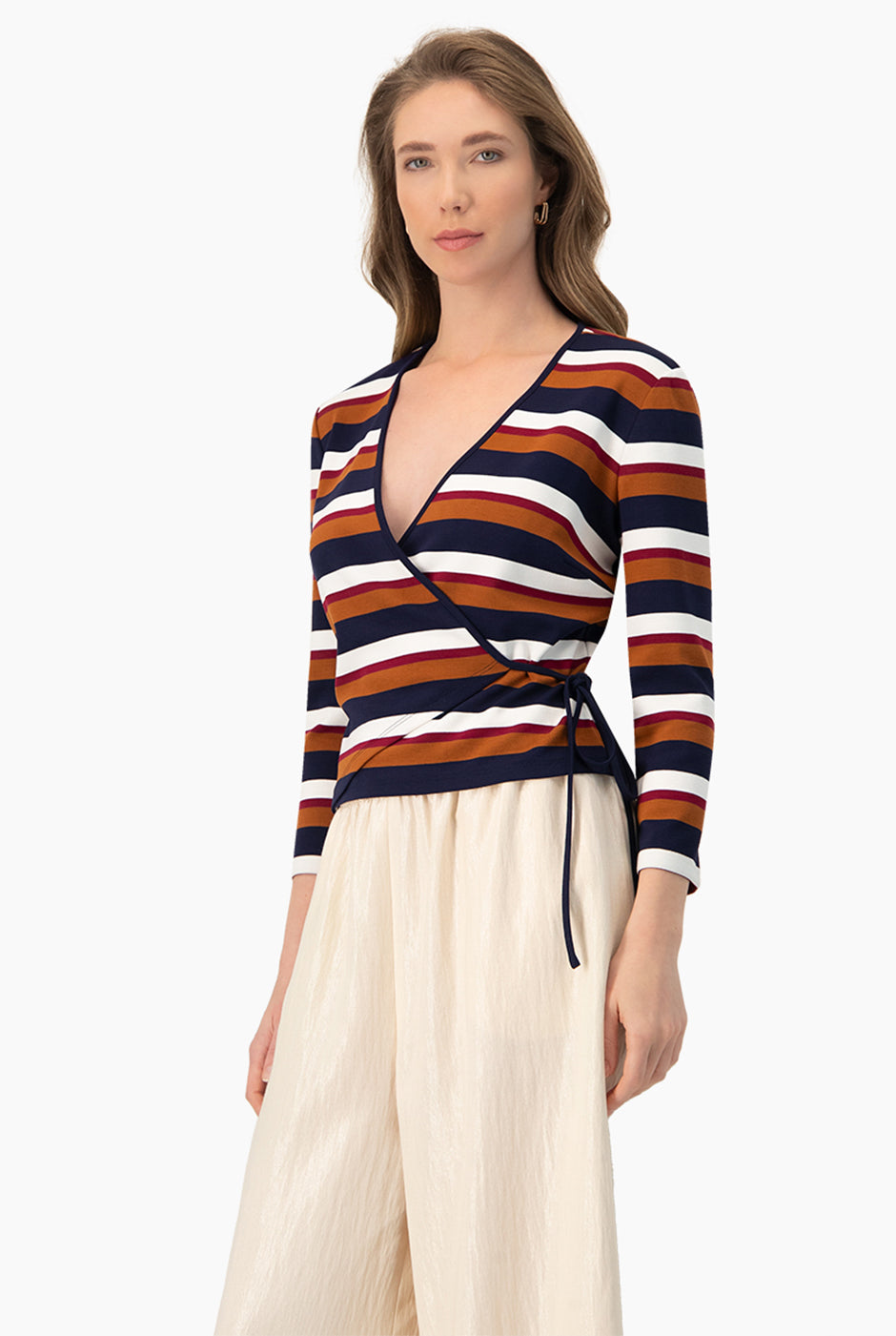 Blusa cruzada multicolor con escote en V y lazo lateral