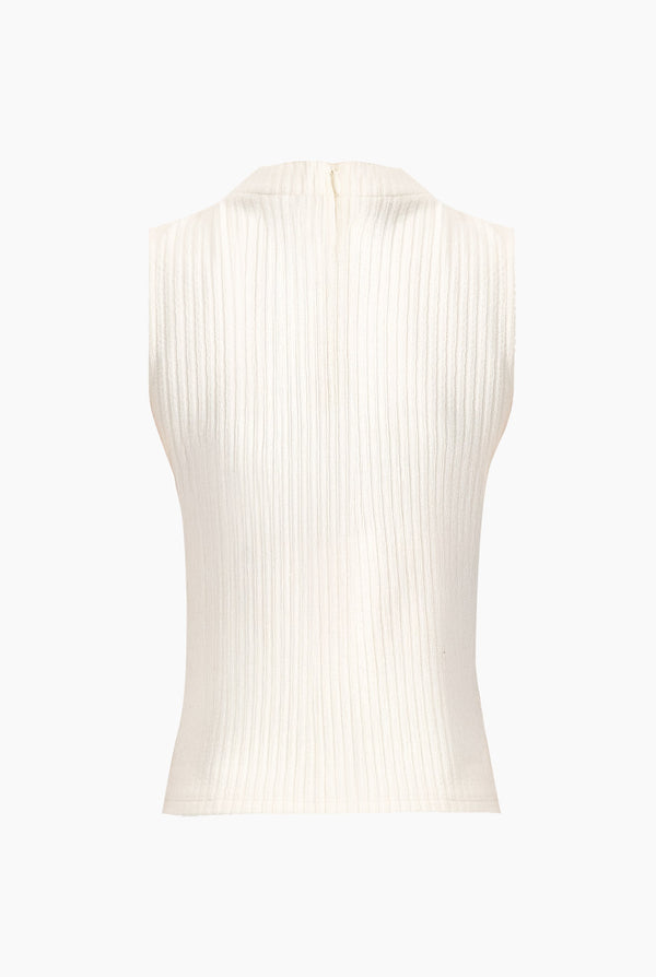 Top en tono natural sin mangas