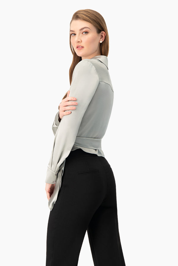 Blusa cruzada de manga larga