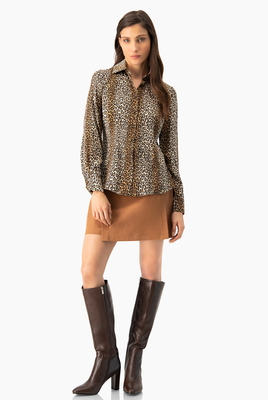 Blusa camisera larga con estampado de leopardo en color café