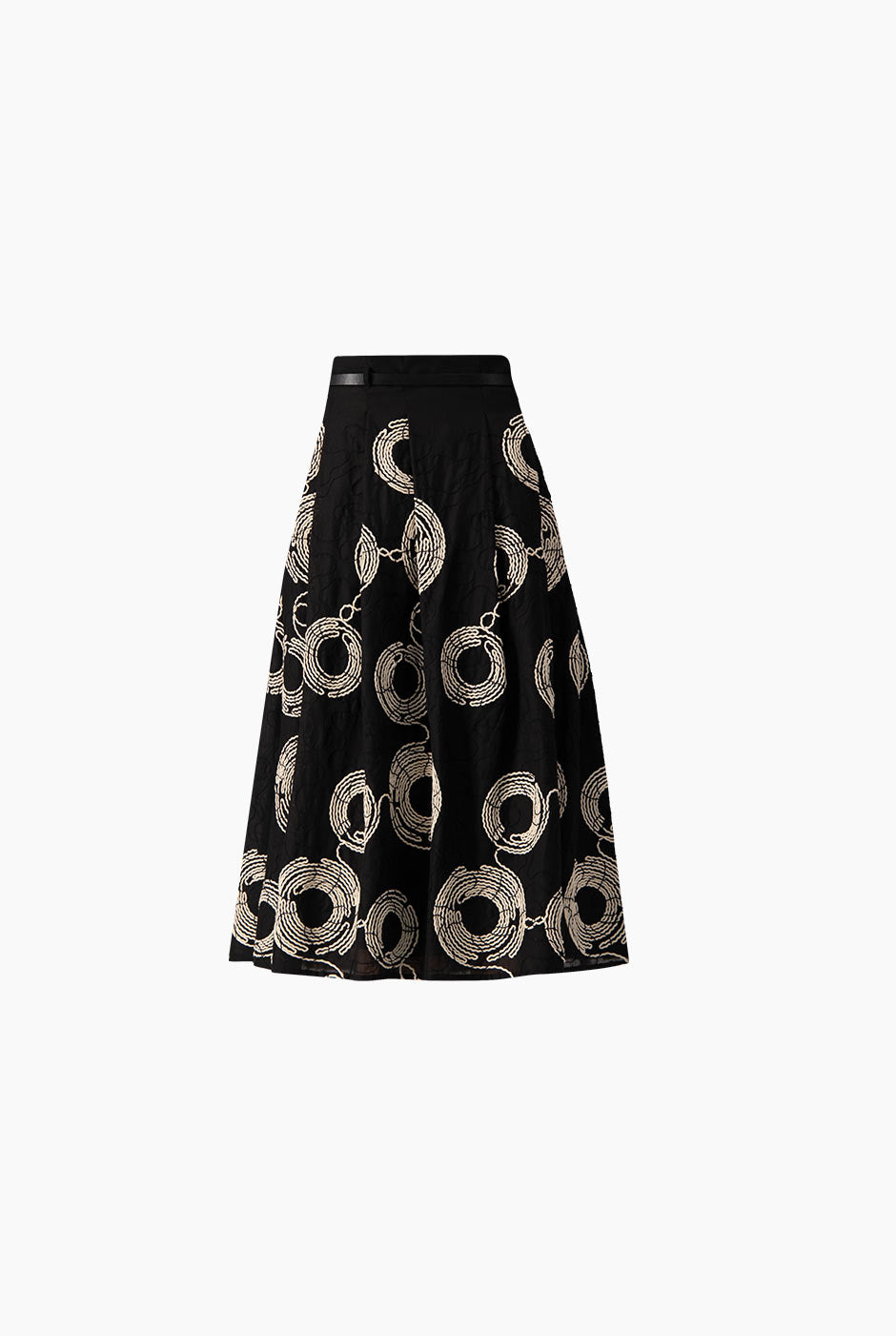 Falda midi negra bordada con cinturón delgado