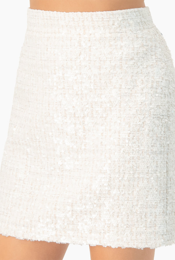 Falda corta marfil