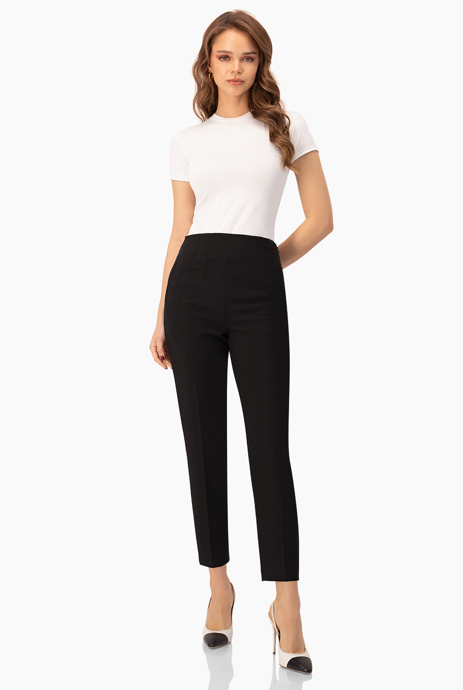 Pantalon recto con bolsas simuladas