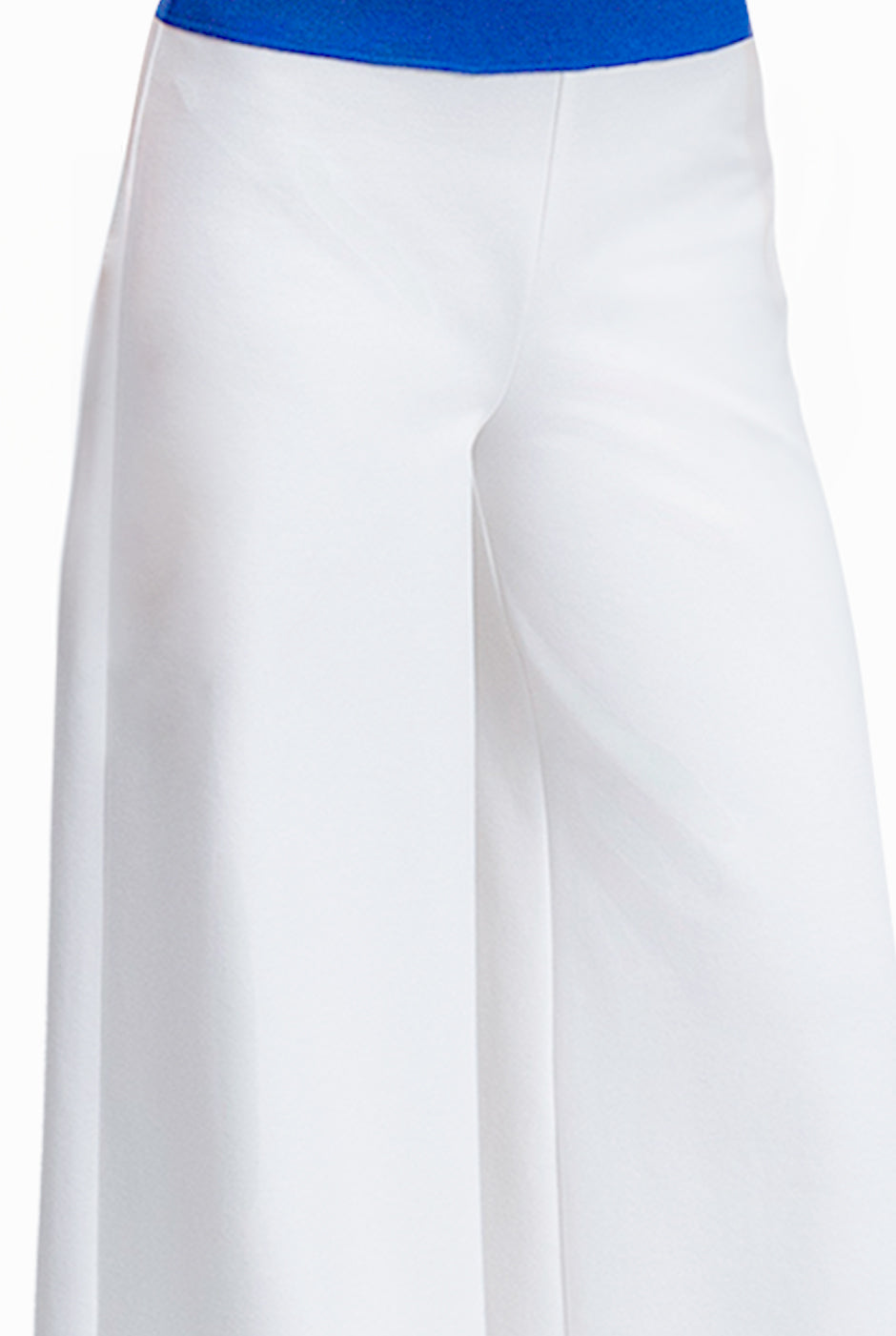 Pantalón liso natural con pierna amplia y cintura azul