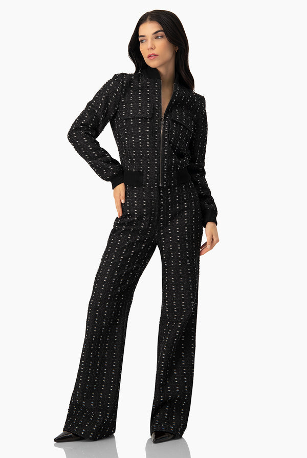 Pantalon negro semi acampanado