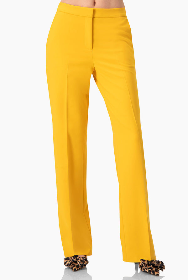 Pantalon sastreado en tono amarillo