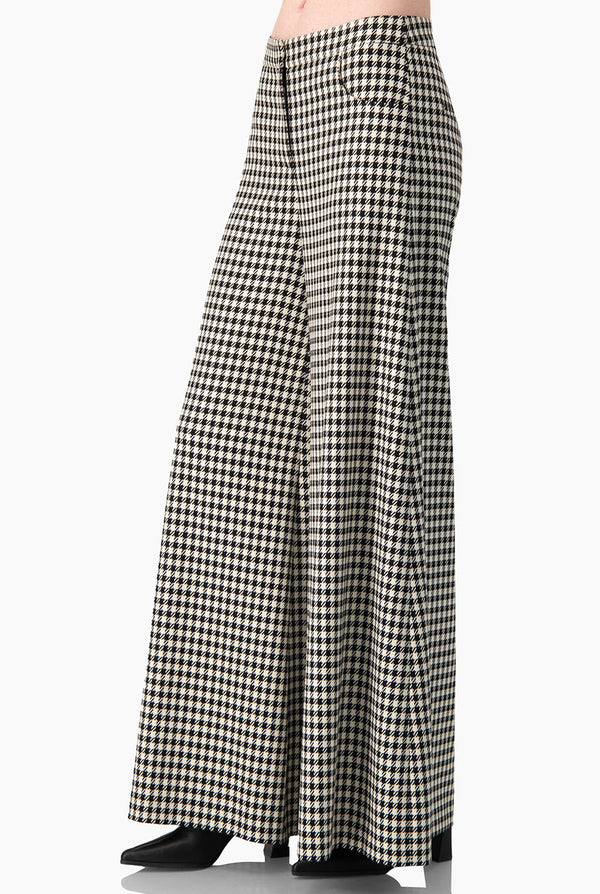 Pantalon pierna amplia