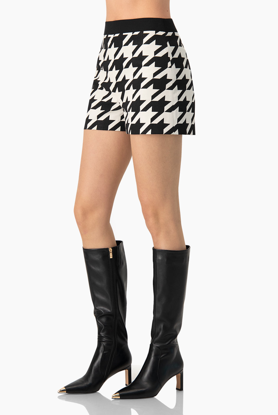 Short sastreado negro con estampado de pata de gallo y cierre trasero