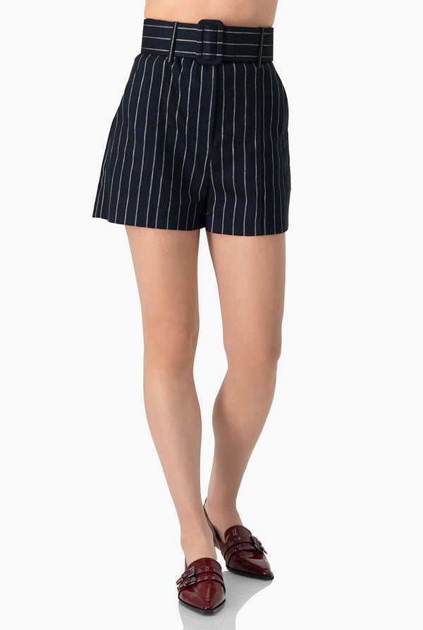 Short rayado con cinturon