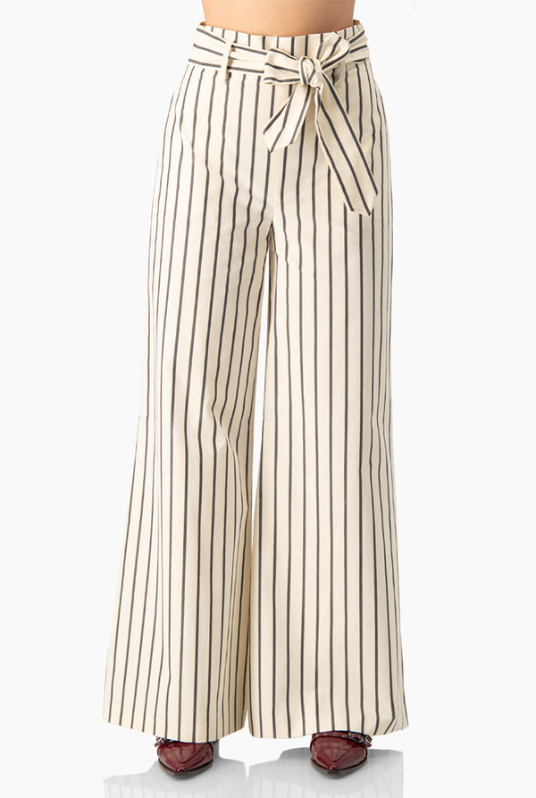 Pantalon de rayas con cinta