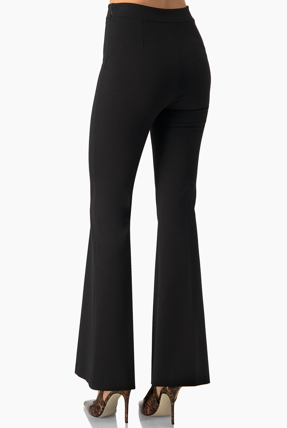 Pantalón negro acampanado elegante sin bolsillos