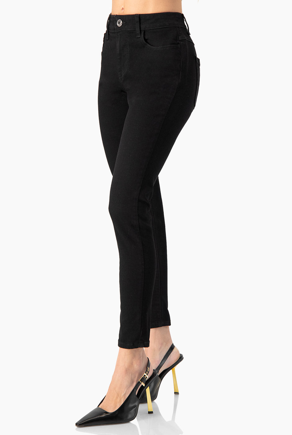 Jeans skinny negros con bolsillos y botón frontal