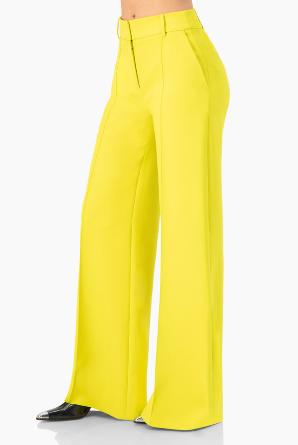 Pantalon pierna amplia y bolsillos