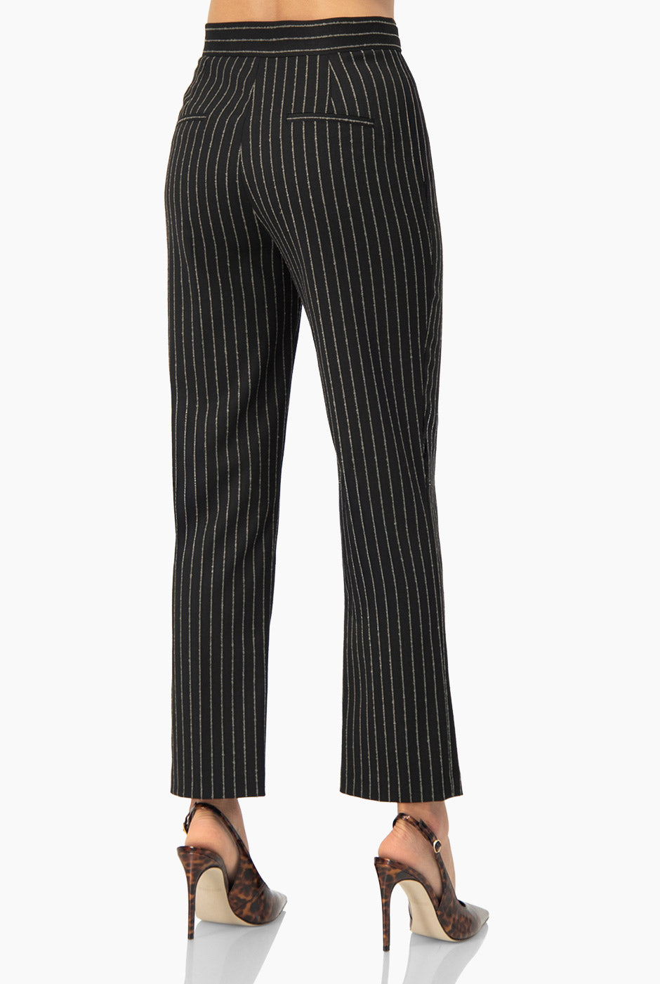 Pantalón recto negro con estampado de rayas verticales