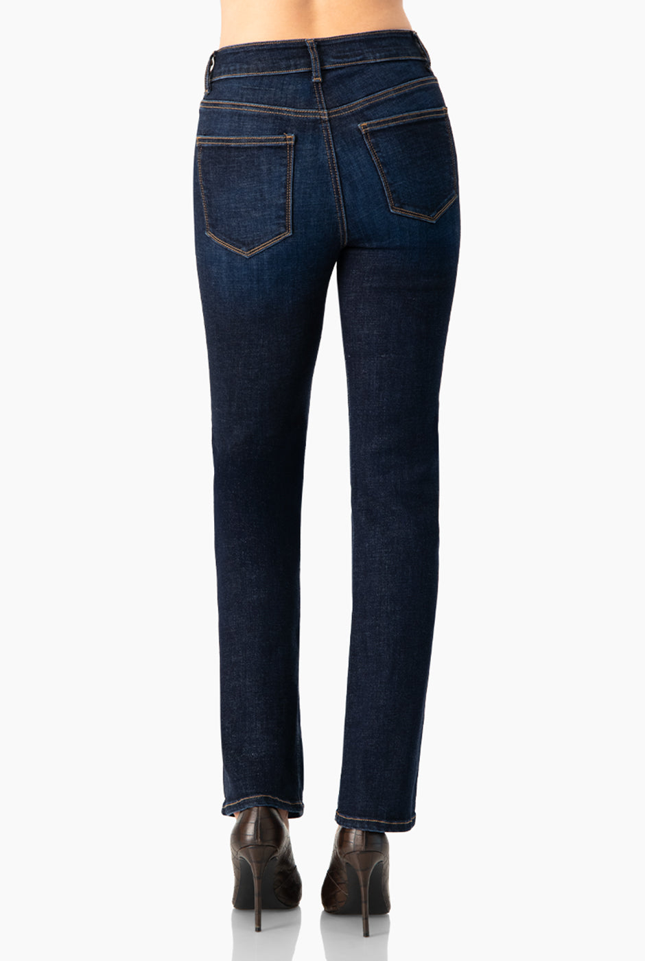 Jeans semi acampanados azul marino con bolsillos traseros de parche