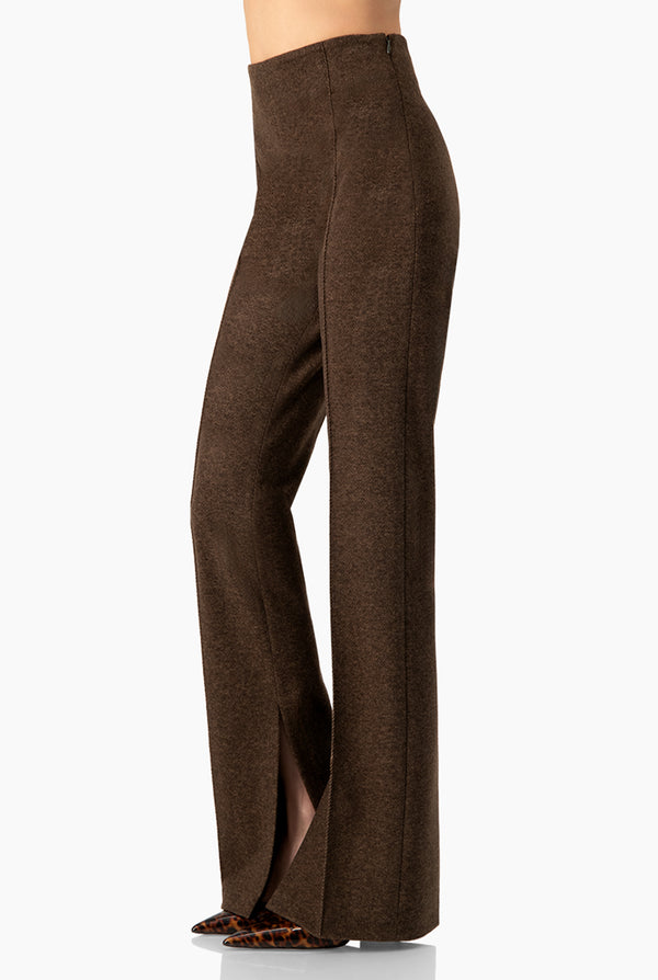 Pantalon cafe con aberturas