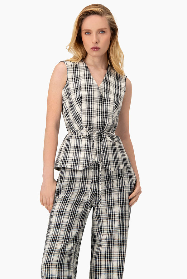 Chaleco cruzado con bolsillos