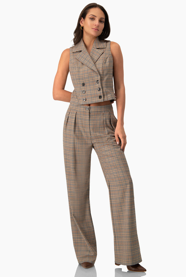 Chaleco corto con botones