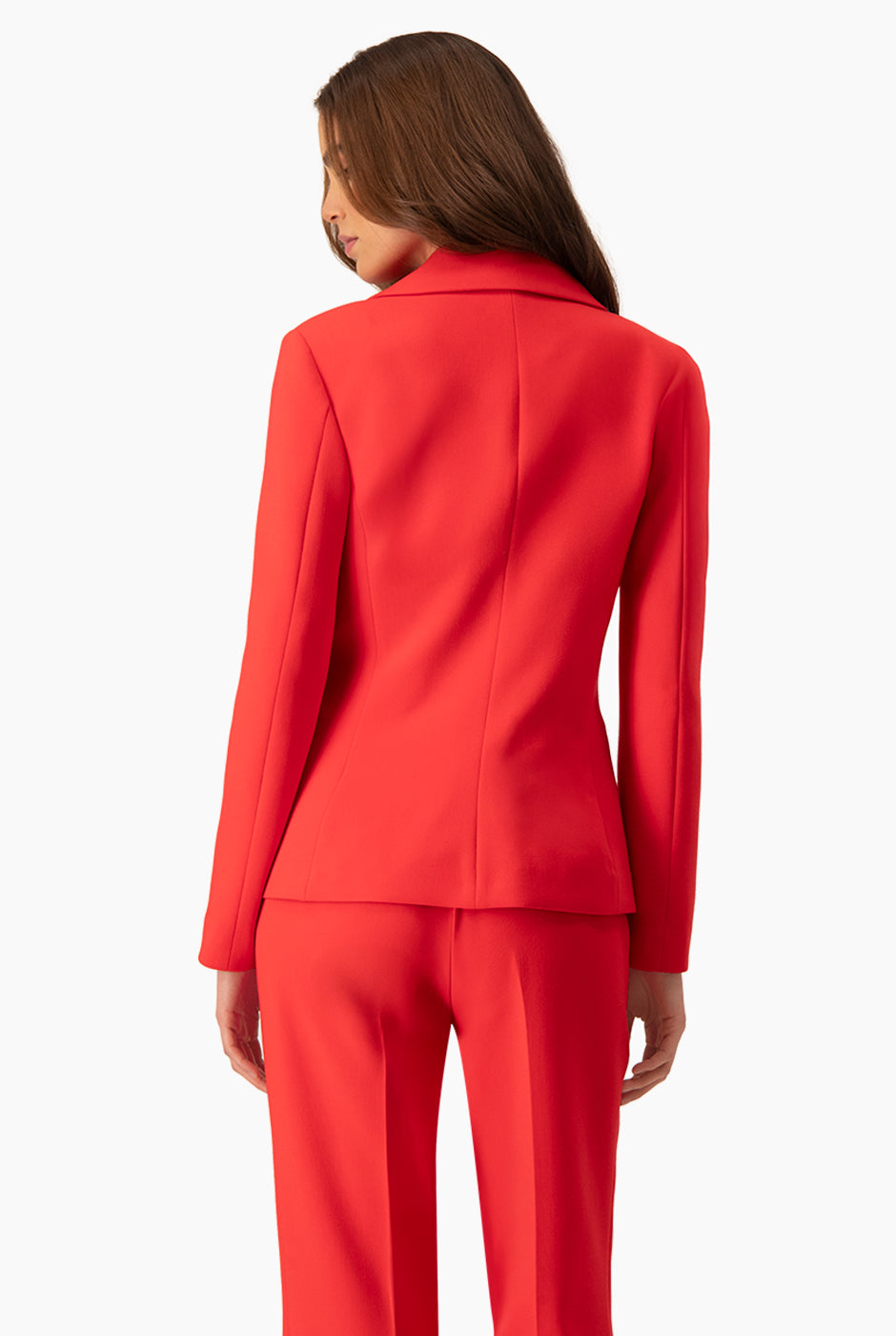 Saco liso rojo sastreado con solapa y botón central