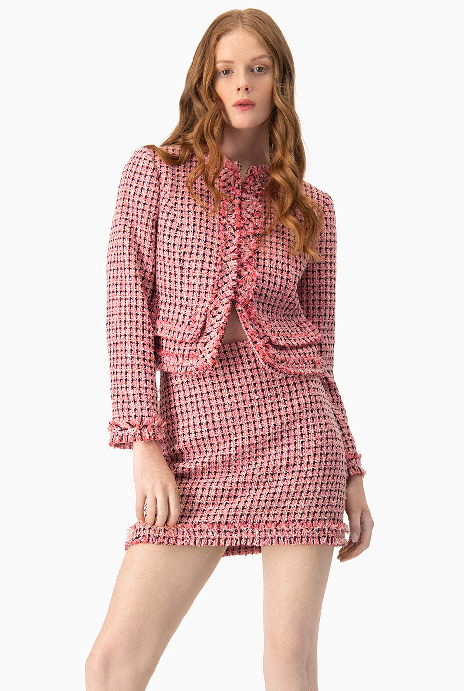 Saco Blazer rosa corto con cuello redondo y bolsillos