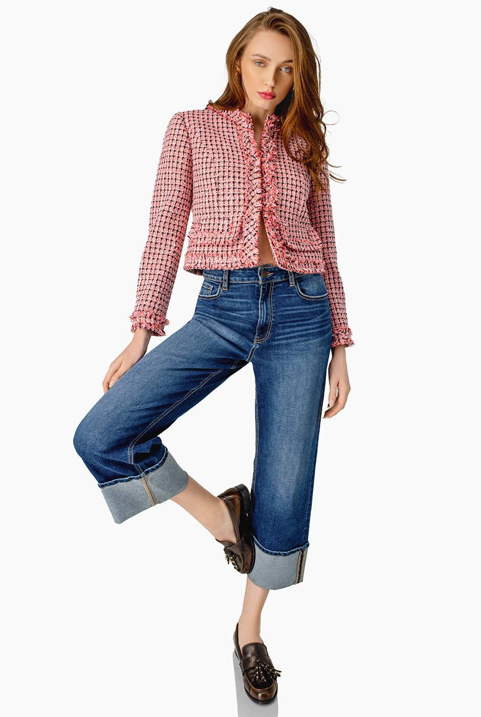 Saco Blazer rosa corto con cuello redondo y bolsillos