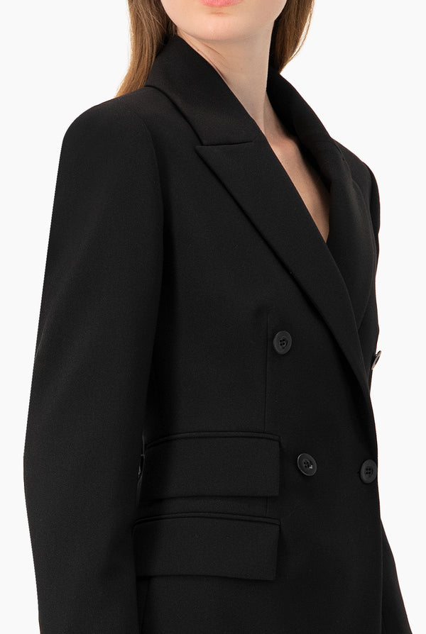 Saco sastreado negro con bolsillos