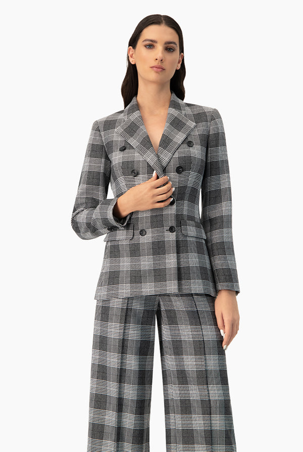 Saco sastreado y doble botonadura