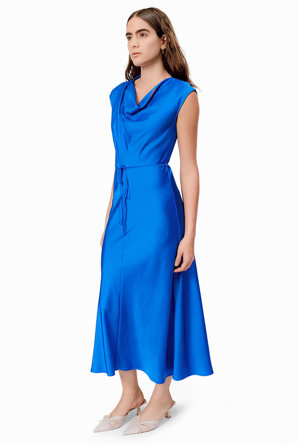 Vestido largo manga caida