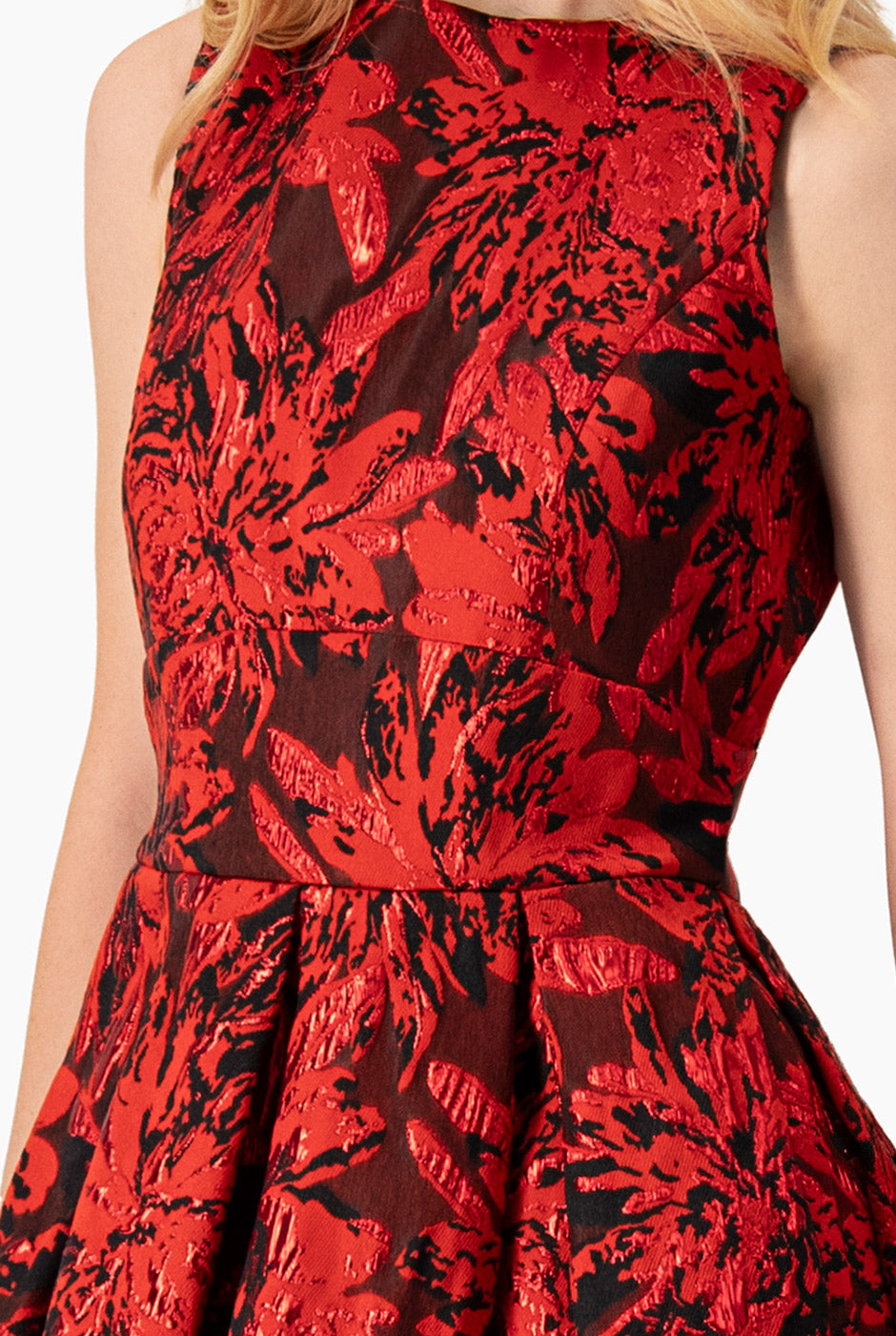 Vestido midi rojo floral sin mangas con cuello redondo