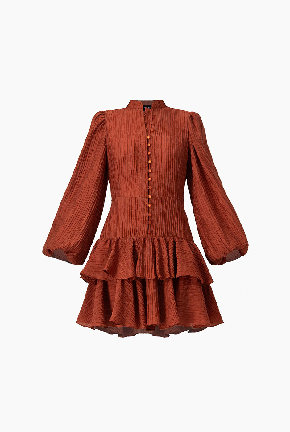 Vestido corto capas en chedrón con cuello mao y mangas largas