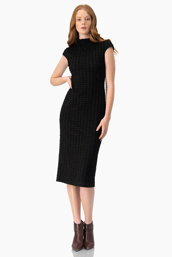 Vestido midi negro sin mangas