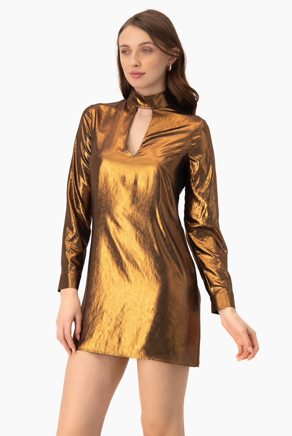 Vestido corto cobre con escote tipo gota y manga larga