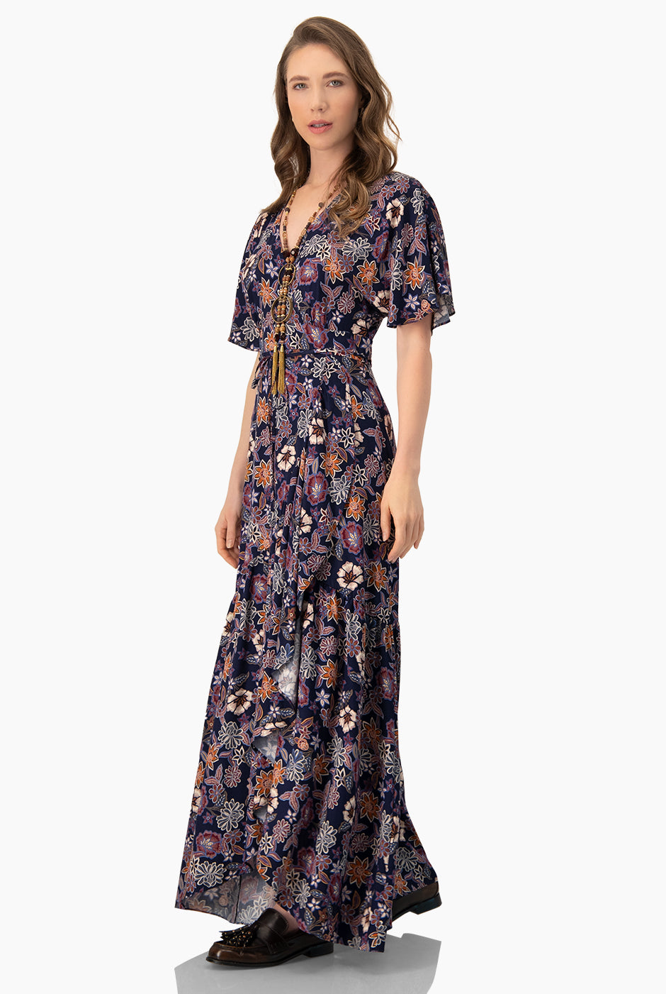 Maxi vestido cruzado multicolor con escote en V y estampado floral