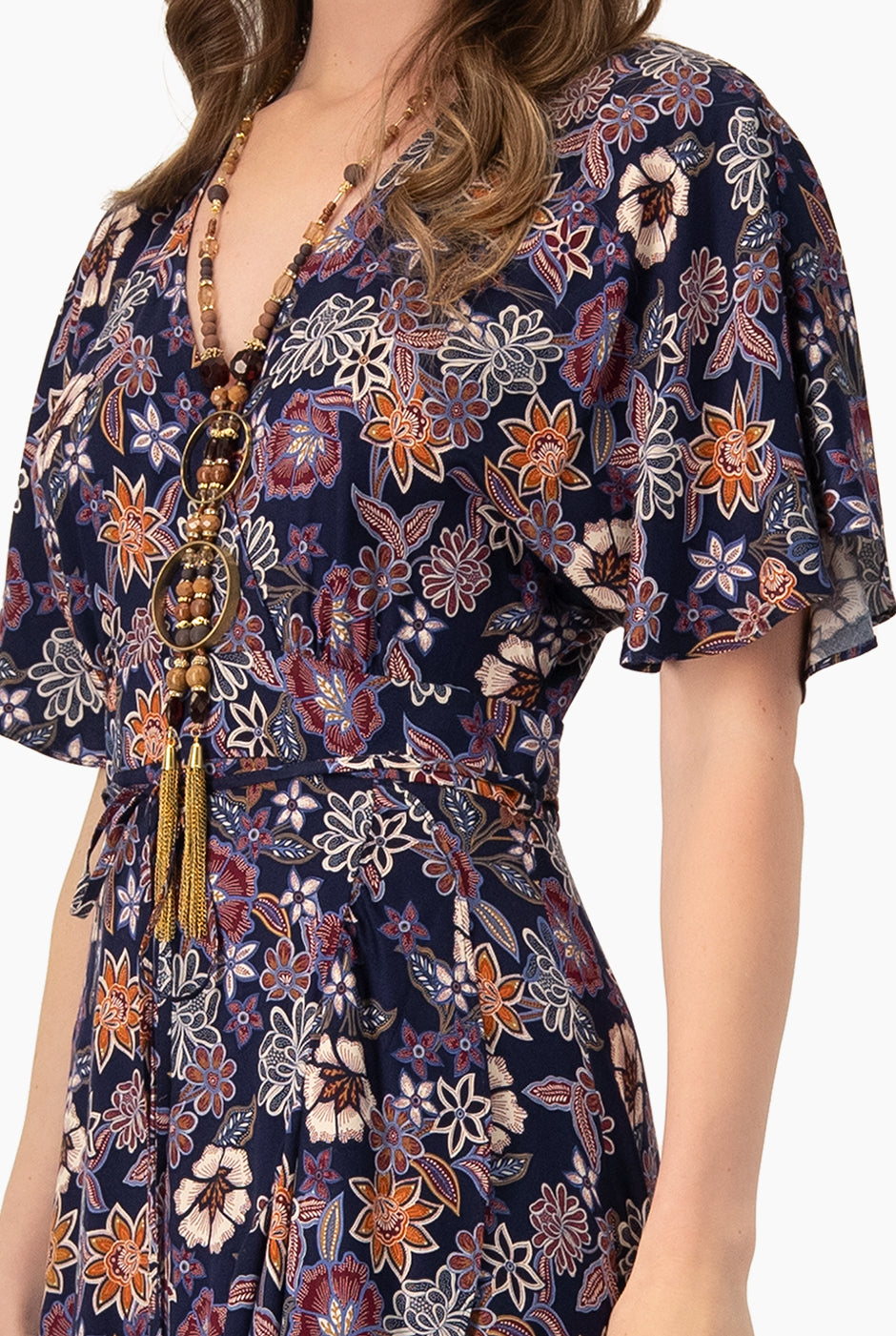 Maxi vestido cruzado multicolor con escote en V y estampado floral