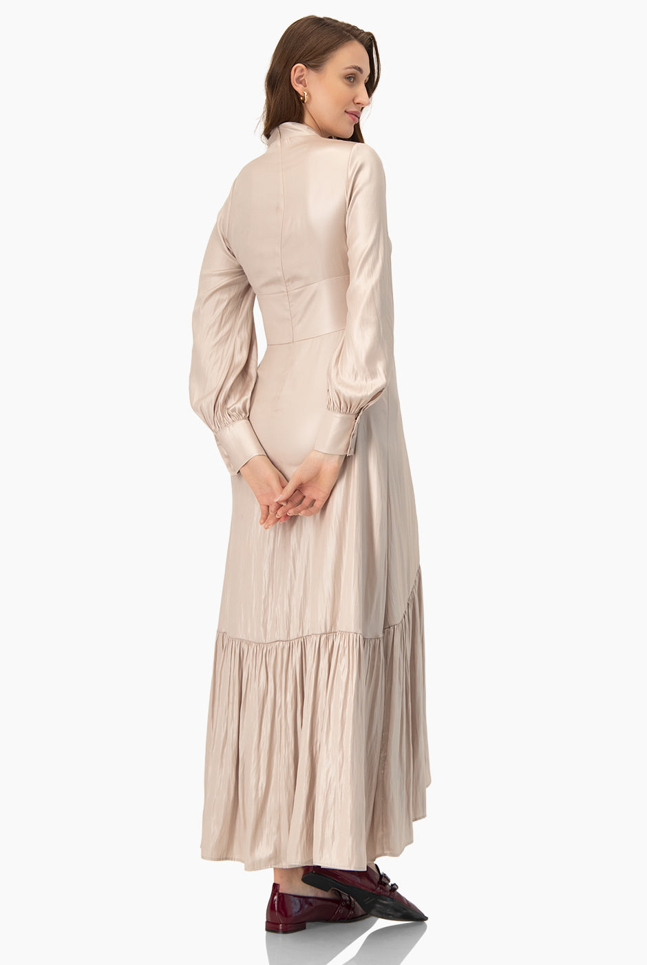 Vestido maxi natural, escote V y botones frontales