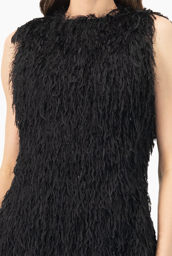 Vestido corto en tono negro