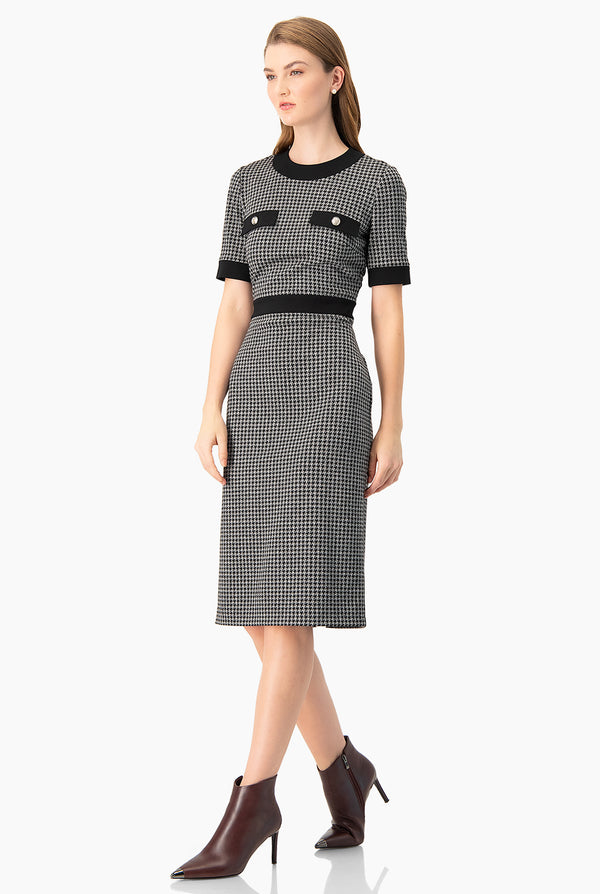 Vestido midi de manga corta