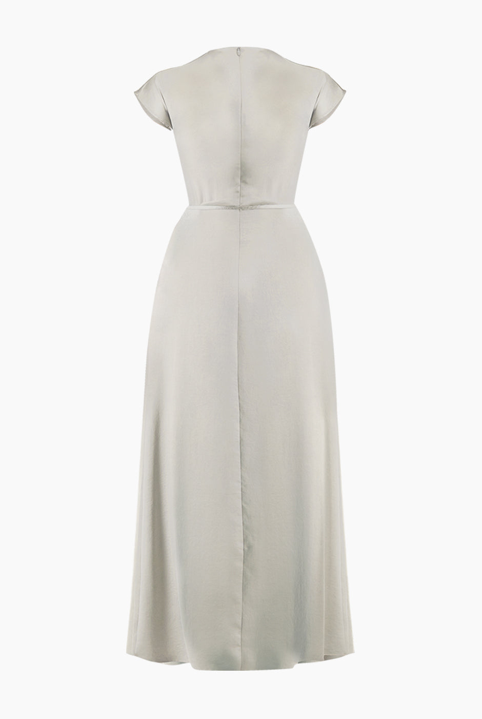 Vestido largo sin mangas en tono plateado con cinturón delgado