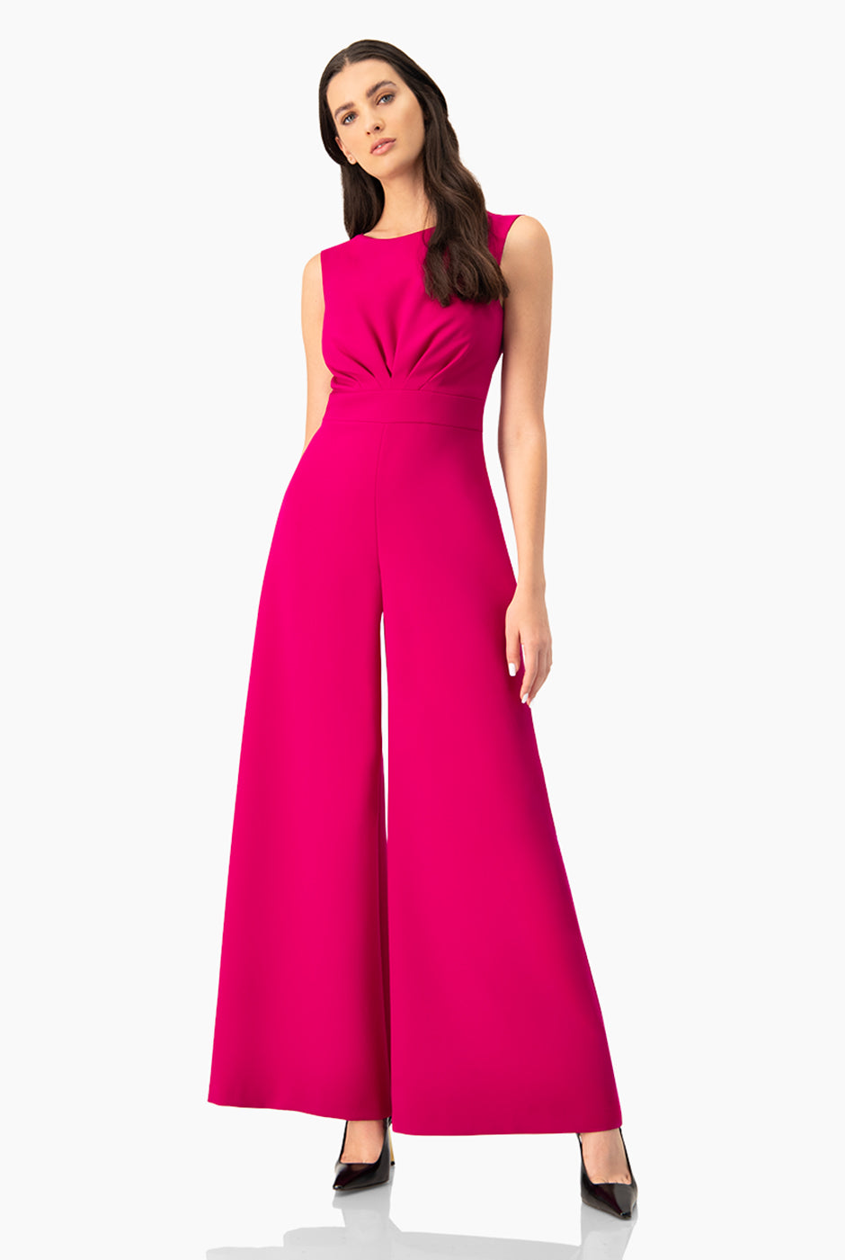 Jumpsuit amplio fucsia sin mangas y cuello redondo